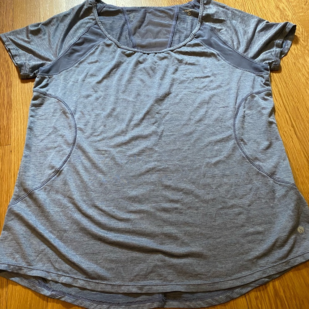 Athletic top